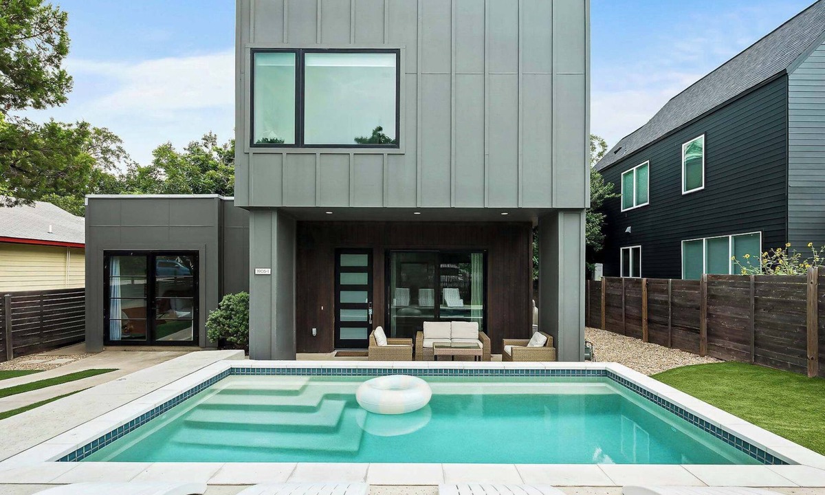 Chestnut House | East Austin Oasis | Pool | Grill | Modern 4BR Home
