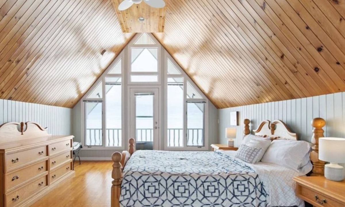 Shemogue House | East Coastal- Waterfront Cottage
