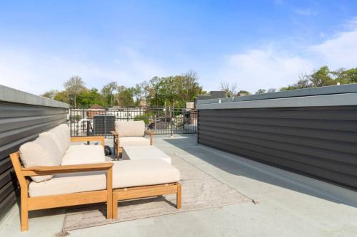 East Falls House | East Falls GEM - Deck Parking