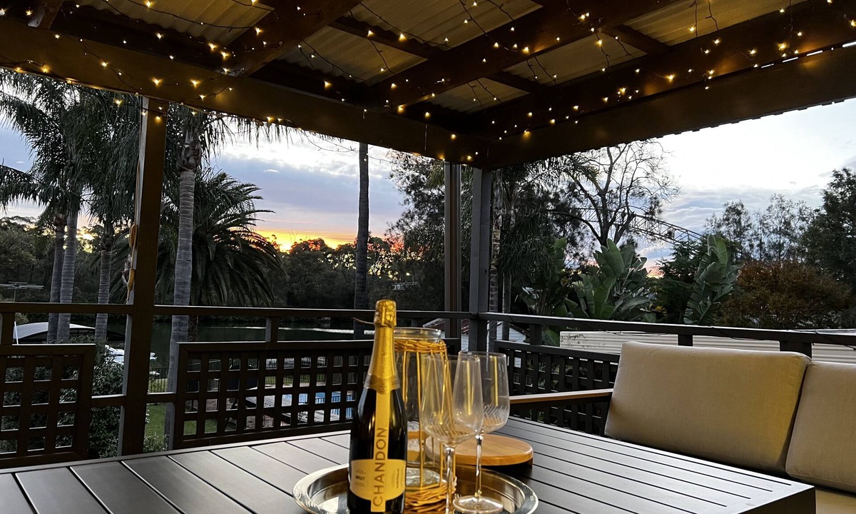 East Hills House | East Hills Waterfront Bliss