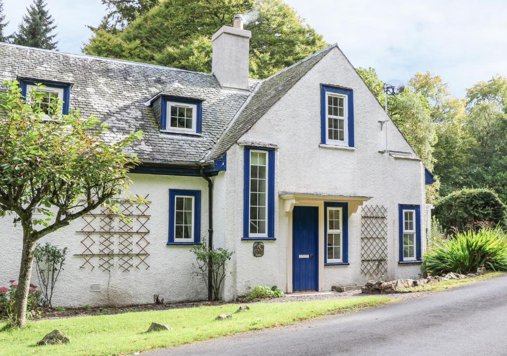 Walkerburn House | East Lodge