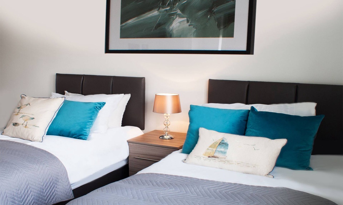 Thrapston House | East Midlands House