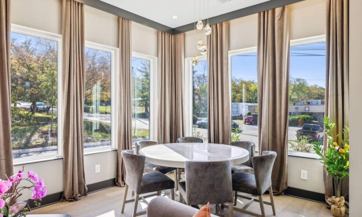 Madison House | East Nash Luxury Escape w/Rooftop Deck-Sleeps 12!