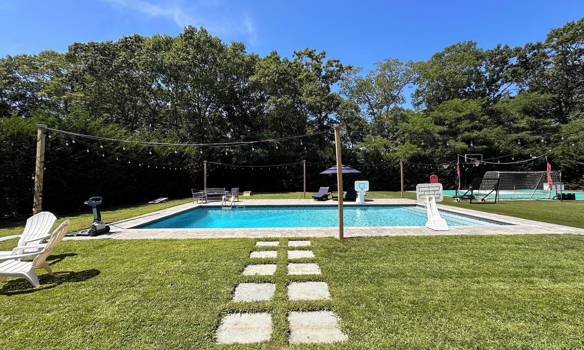 East Quogue House | East Quogue dream with outdoor turf, sport court and more