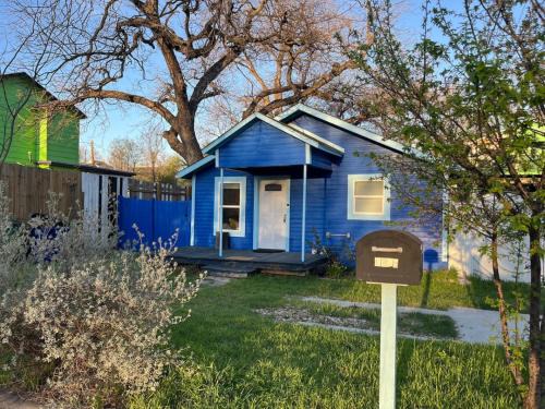 Chestnut House | East Side Blue Bonnet Cottage