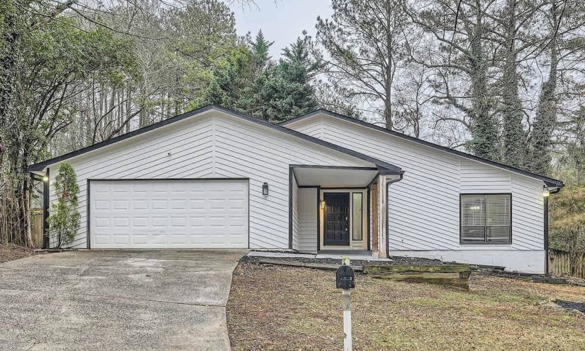 Roswell House | Eastern Roswell Haven