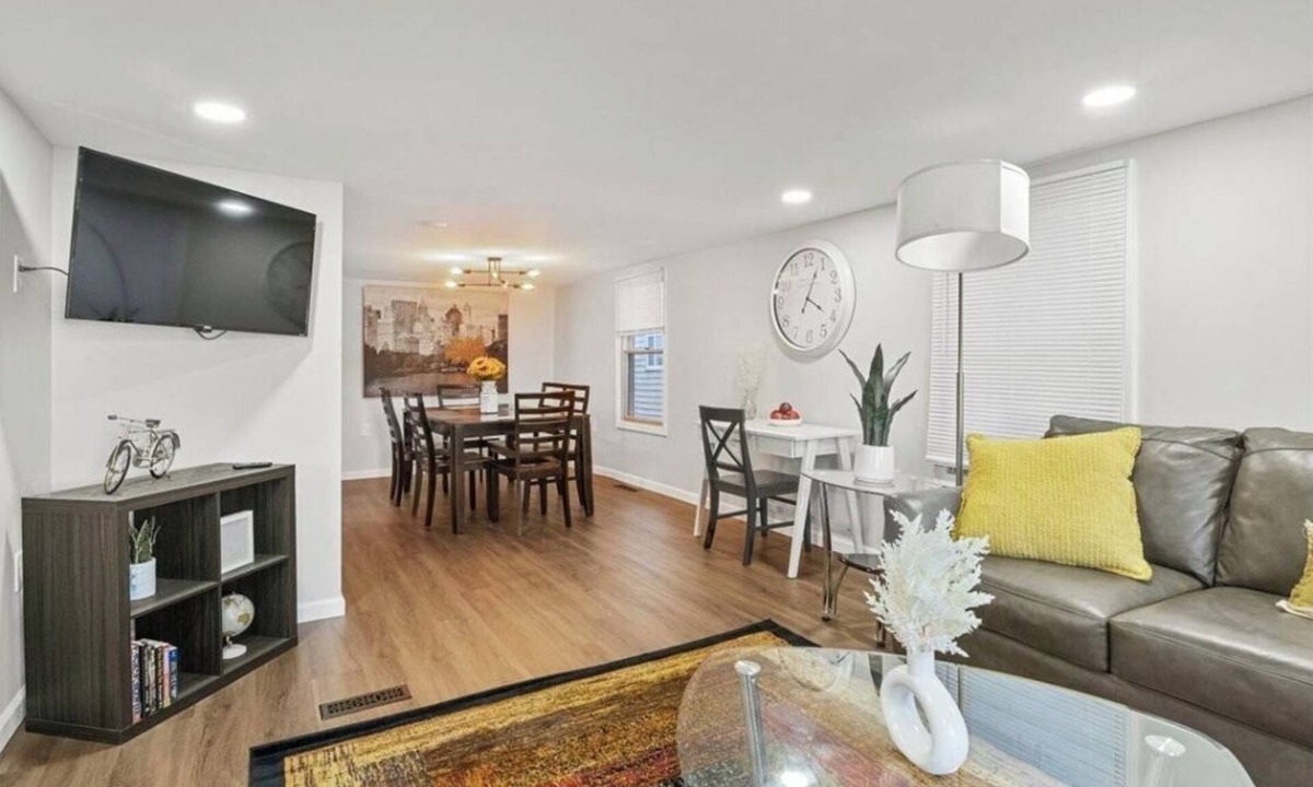 East Rochester House | Eastside Cozy Getaway in East Rochester