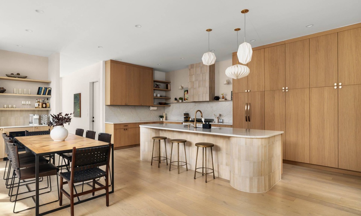 Holly House | Eastside Lux Group W Pool near Downtown