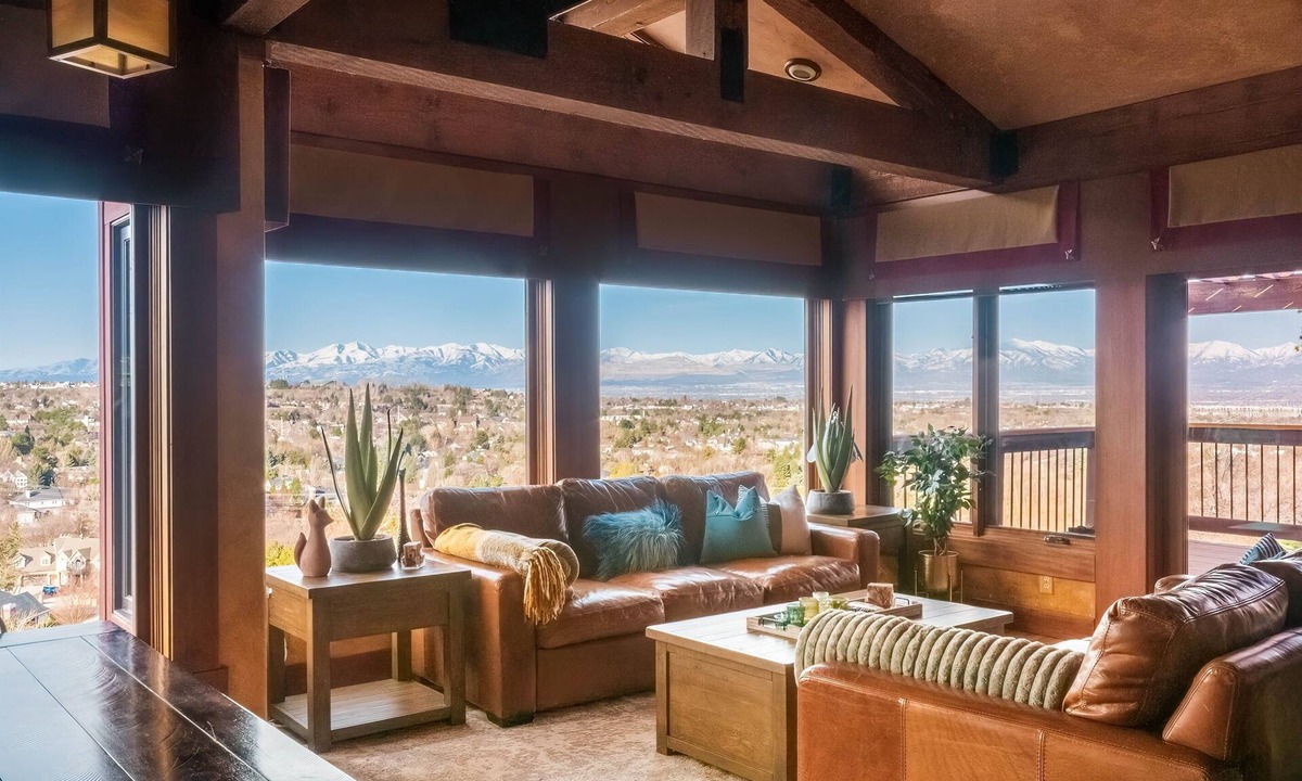 Cottonwood Heights House | Easy Access to Snowbird & Alta | Amazing Views I Private Hot Tub