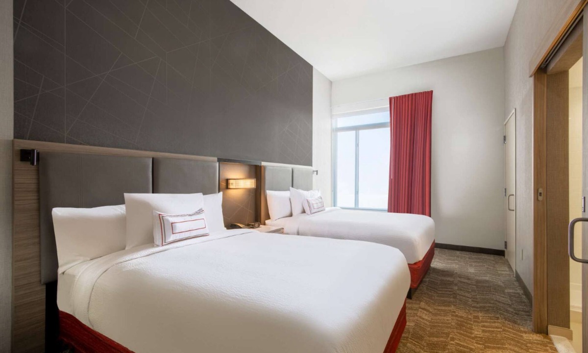 Parker Hotel | Easy Denver Access | Indoor Pool + Free Parking