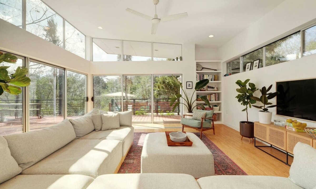 University Hills House | Easy Downtown Access, spacious 2-bedroom with pool