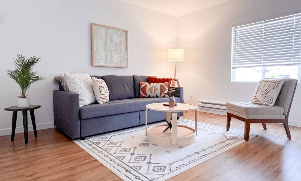 Pueblo Apartment | Easy Self Check In 2BD1BA Renovated Hidden Gem