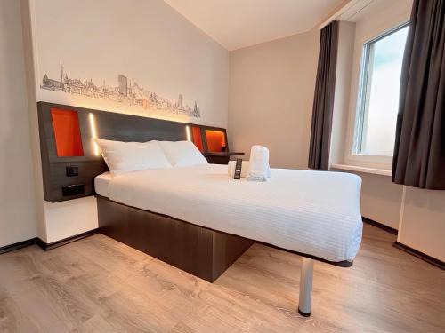 Center Hotel | easyHotel Zürich City Main Station