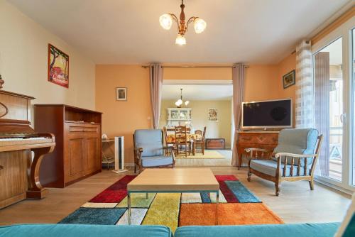 Toulon Apartment | Eau vive