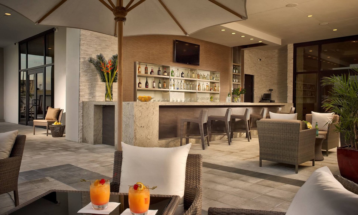 Miami Springs Hotel | EB Hotel Miami