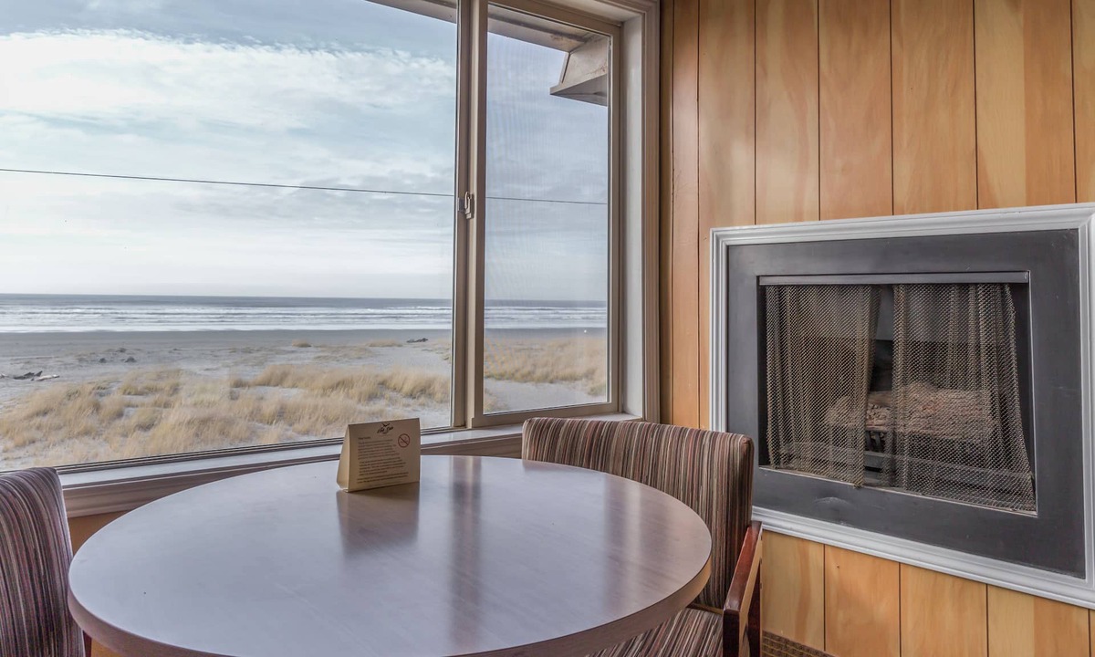 Seaside Hotel | Ebb Tide Oceanfront Inn