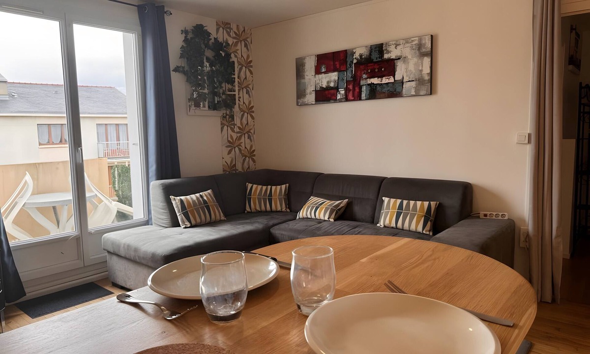 La Fayette-Eble Apartment | Eblé Apartment T5 Near Train Station – Sleeps 7