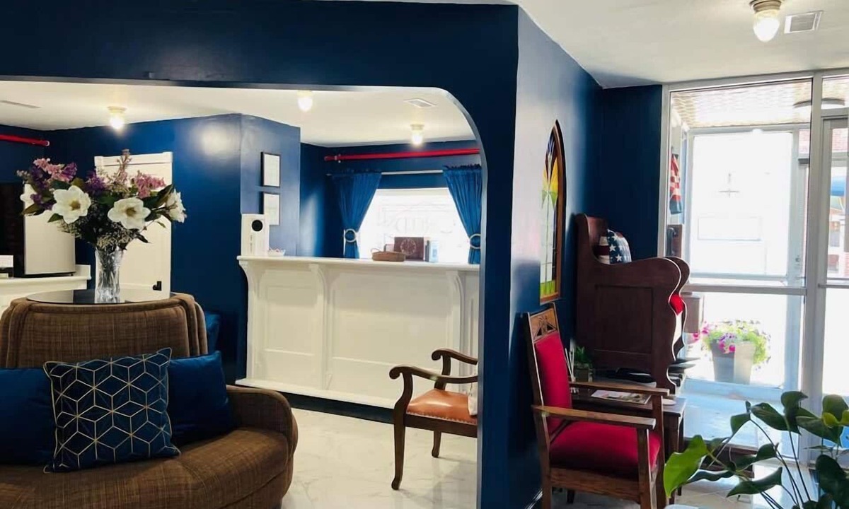 Marble Hill Hotel | EC Reed's Mercantile and Hotel