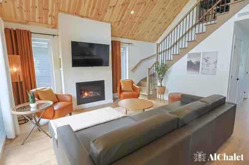 Pont-Rouge Ski Chalet | Echo des Bois - Cozy Getaway - Spa and Relaxation