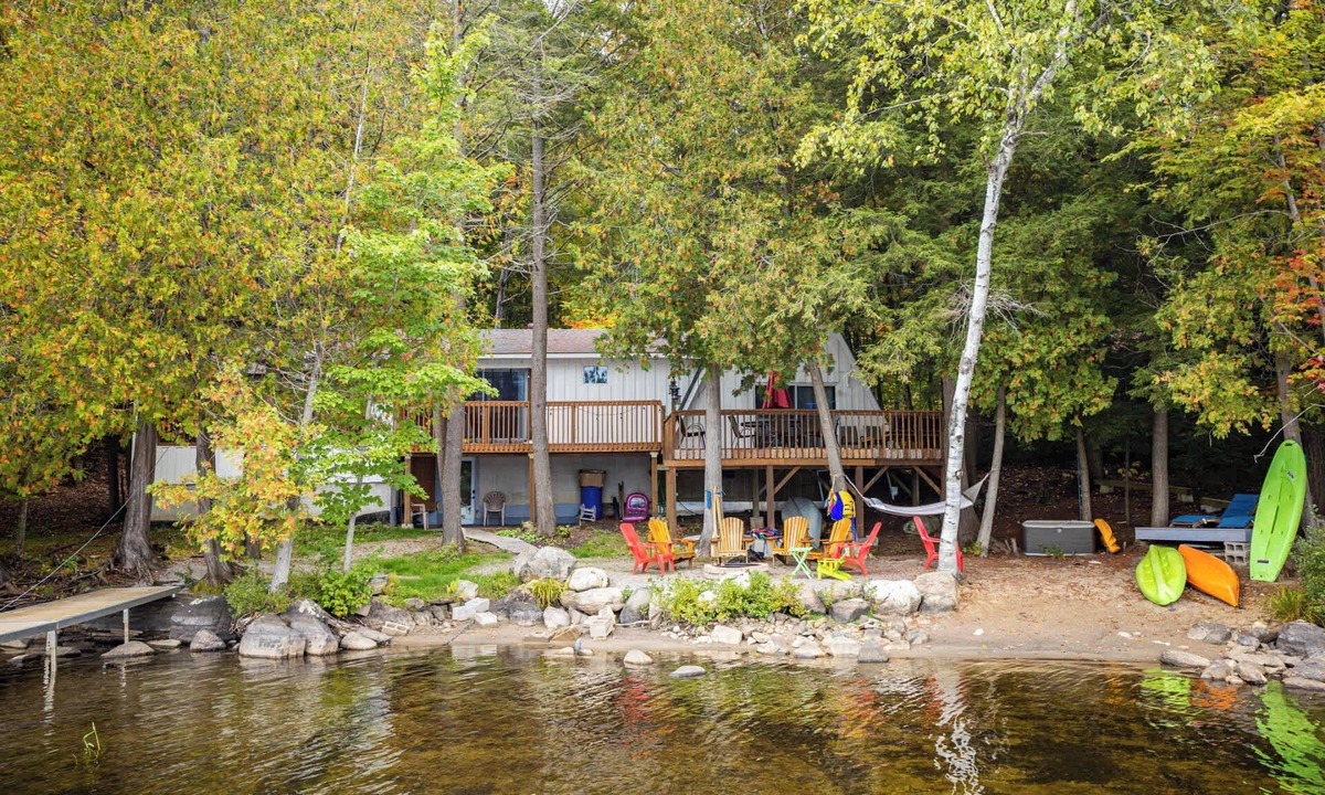 Baysville House | Echo Lake Retreat, 5 BDRMS, Water Toys!