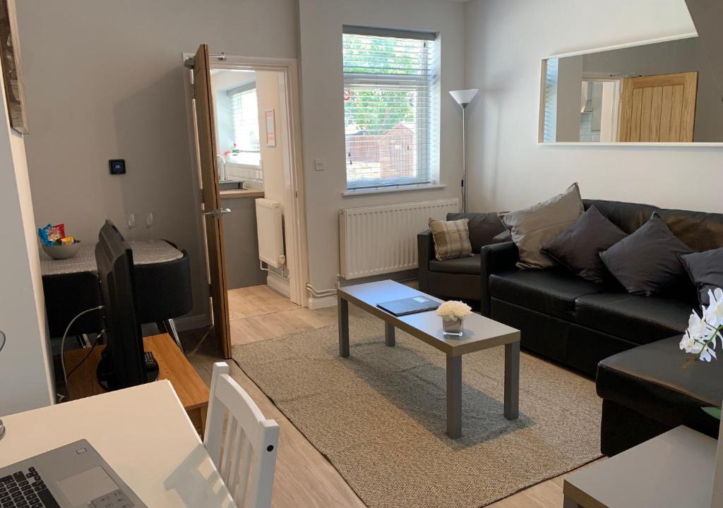 Newmarket Apartment | Eclipse Apartment No 3