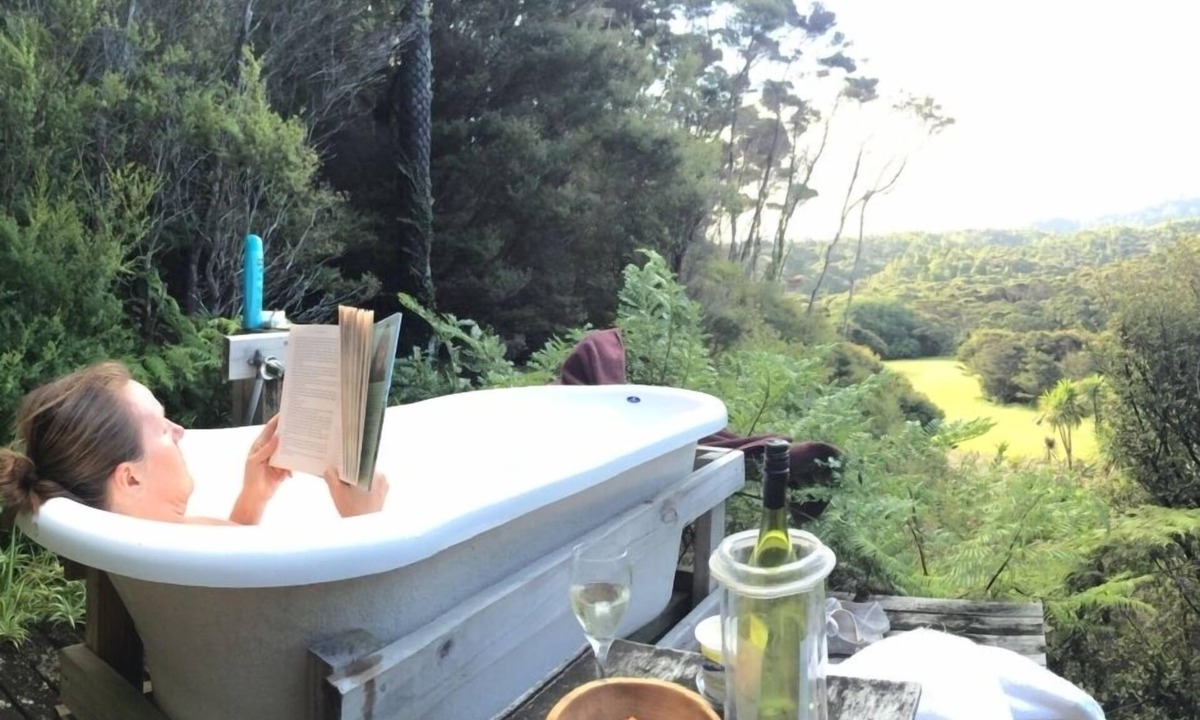 Coromandel Peninsula House | Eco-Bach inside a kiwi sanctuary