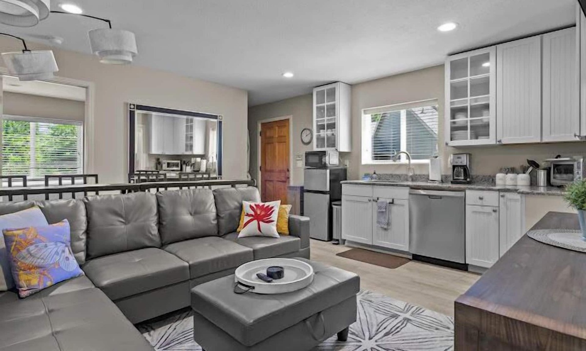 Salem House | Eco-Friendly Guest House with Privacy & Charm