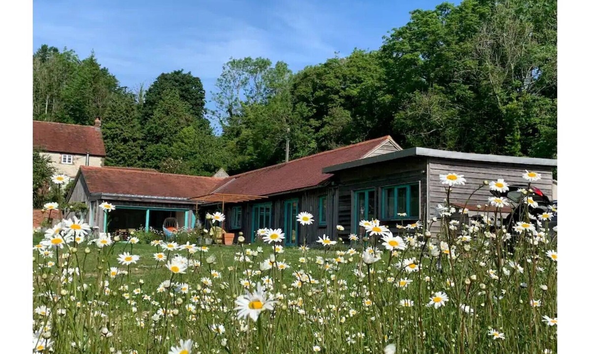 Buriton House | Eco house right on the South Downs Way