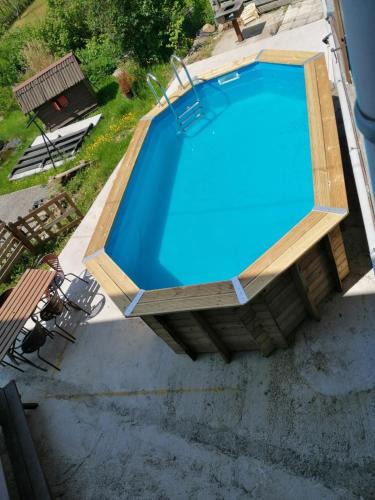 Haut-du-Them-Chateau-Lambert House | ECOLE de BELMONT