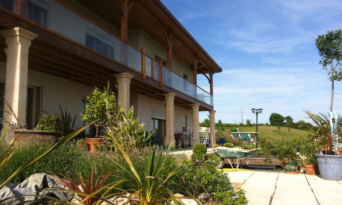 Catonvielle House | Ecological mansion