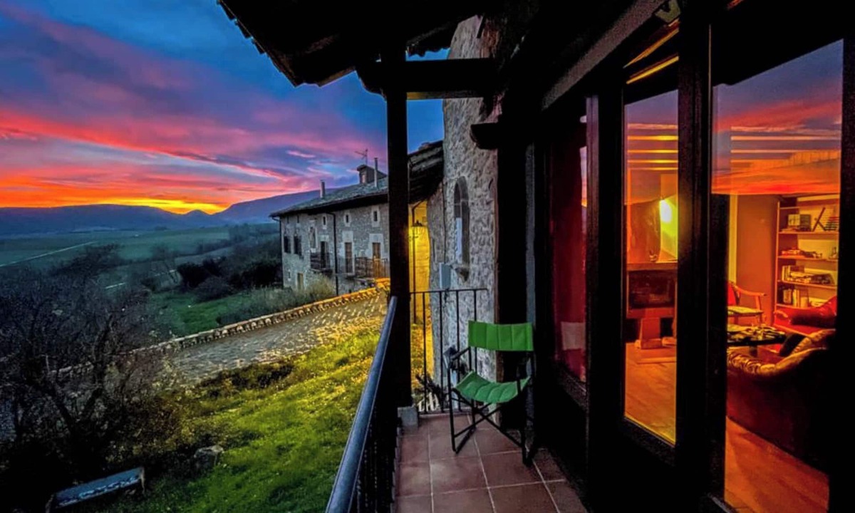 Lana House | Ecological Rural House in the Lana Valley, with bio-construction materials.