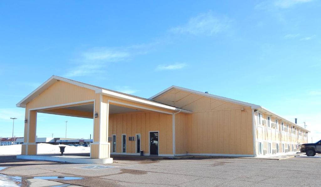 Alliance Cabin | Econo Lodge Alliance