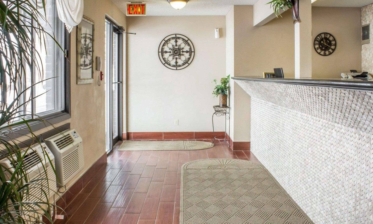 Ames Hotel | Econo Lodge Ames