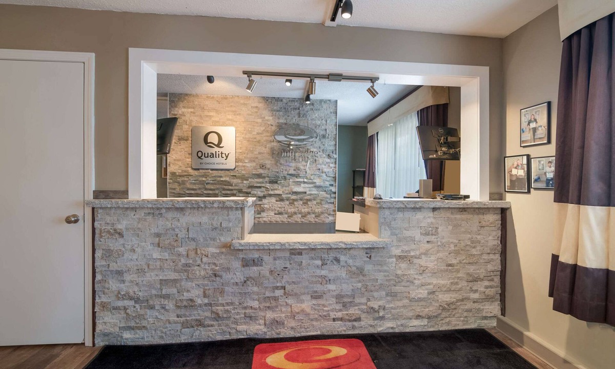 Danville Hotel | Econo Lodge Auburn I-95