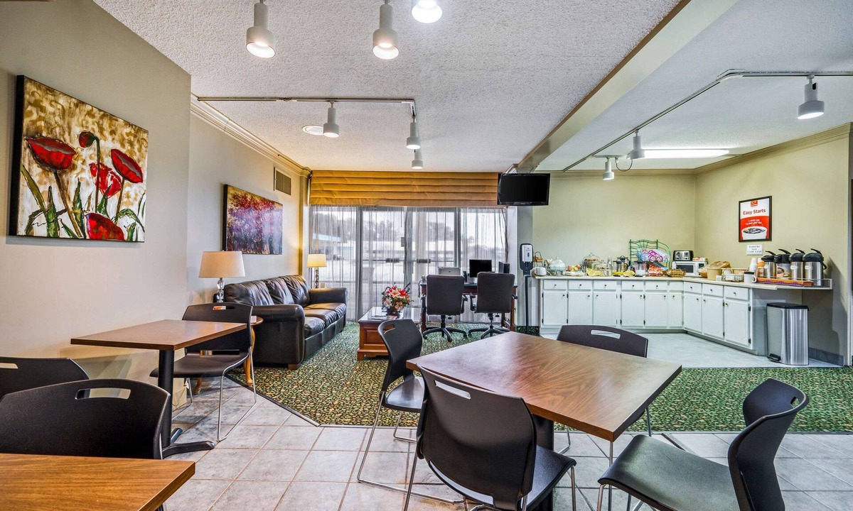 Corinth Hotel | Econo Lodge Corinth