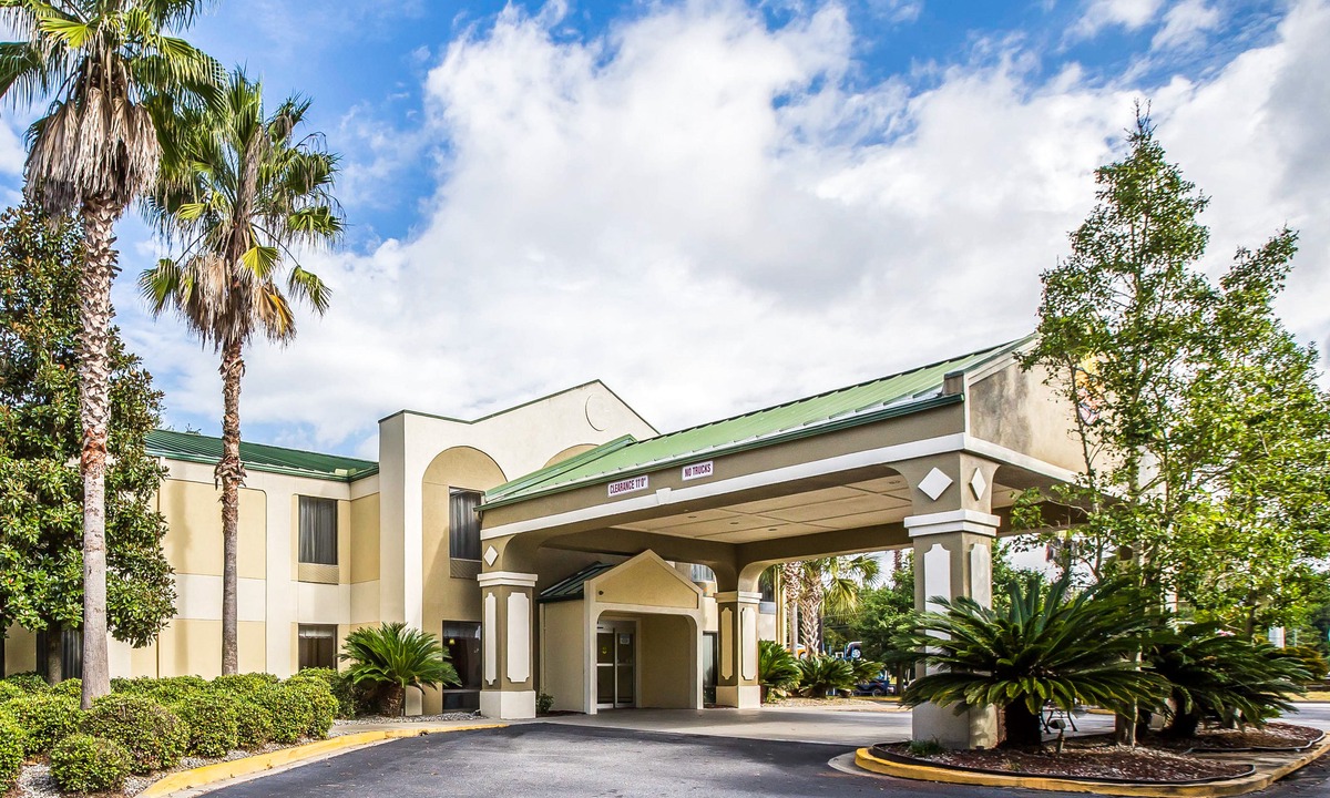Darien Hotel | Econo Lodge Darien