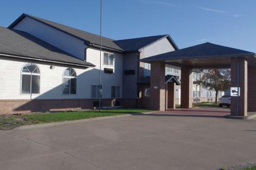El Paso Cabin | Econo Lodge El Paso, IL