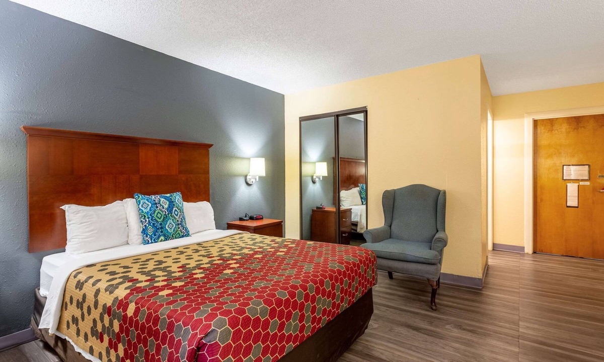 Allison Hotel | Econo Lodge Gallup West