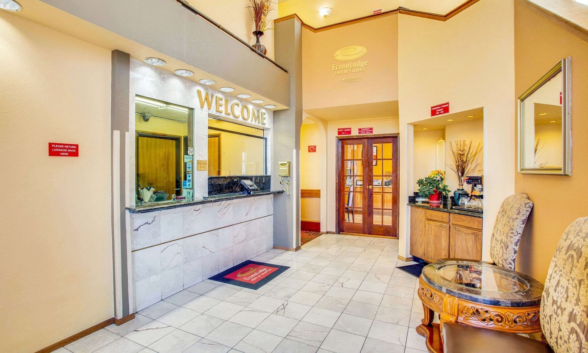 Princess Jeanne Hotel | Econo Lodge Inn & Suites Albuquerque East I-40 Eubank Exit