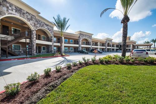 FM 1960 Hotel | Econo Lodge Inn & Suites Houston NW-Cy-Fair