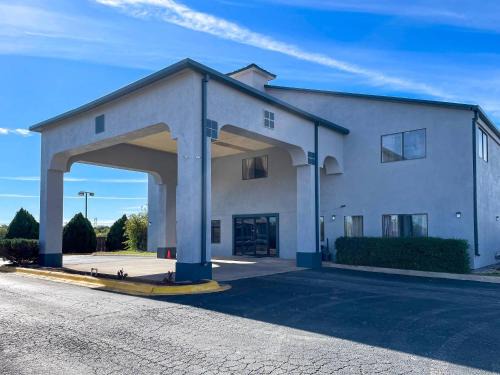 Sweetwater Hotel | Econo Lodge Inn & Suites Sweetwater I-20