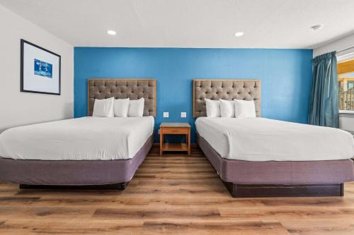 Sealy Hotel | Econo Lodge Inn & Suites Sealy