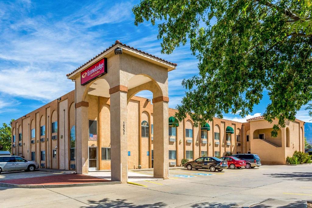 Princess Jeanne Hotel | Econo Lodge Inn & Suites Albuquerque East I-40 Eubank Exit