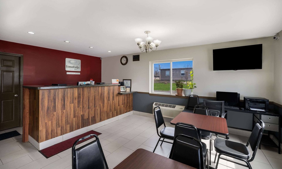Canandaigua Hotel | Econo Lodge Inn & Suites Canandaigua - Fingers Lake Area