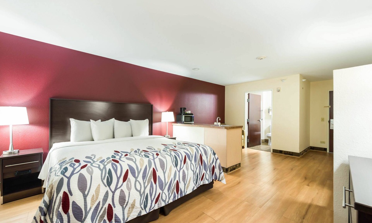 Monee Hotel | Econo Lodge Inn & Suites