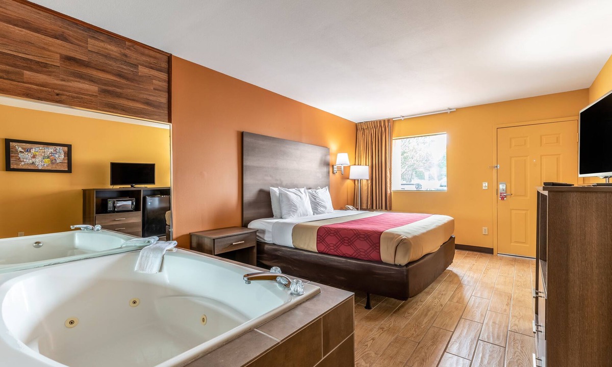 Kingsland Hotel | Econo Lodge Kingsland