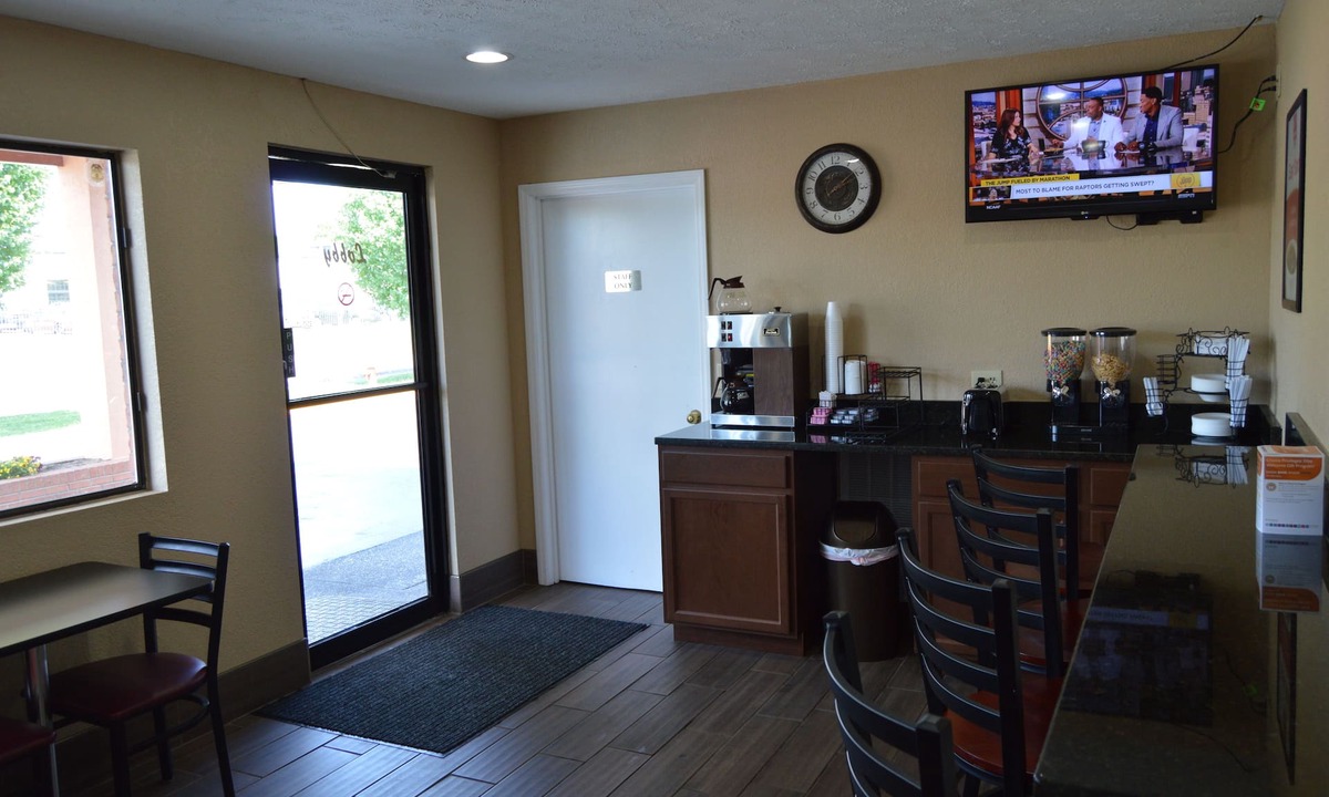 Talbot's Corner Hotel | Econo Lodge Nashville North