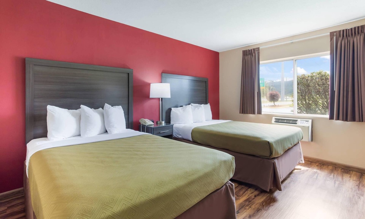 Painted Post Hotel | Econo Lodge Painted Post - Corning