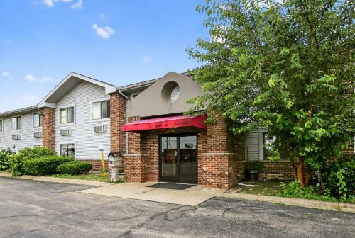Princeton Cabin | Econo Lodge Princeton