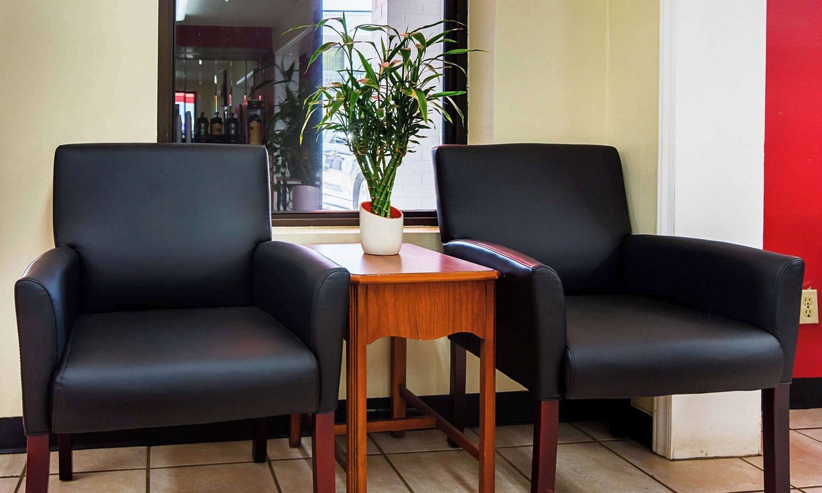 Durham Hotel | Econo Lodge Research Triangle Park